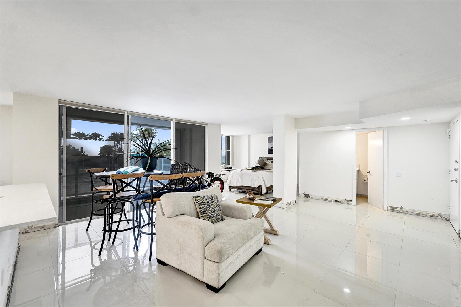 Photo of 2751 Ocean #302s, Hollywood, Florida, 33019 - DSC08988