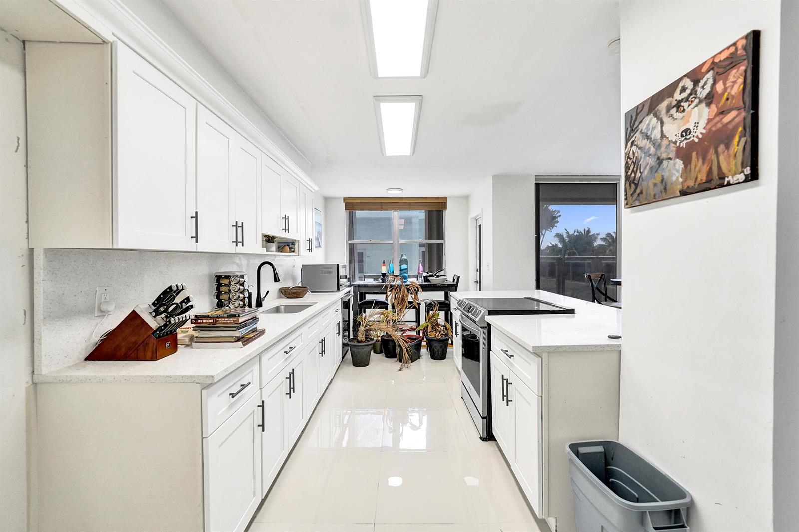 Photo of 2751 Ocean #302s, Hollywood, Florida, 33019 - DSC09000