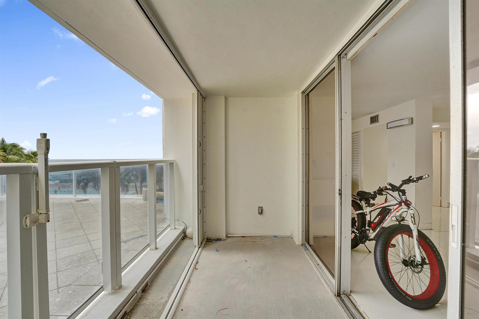 Photo of 2751 Ocean #302s, Hollywood, Florida, 33019 - DSC09036