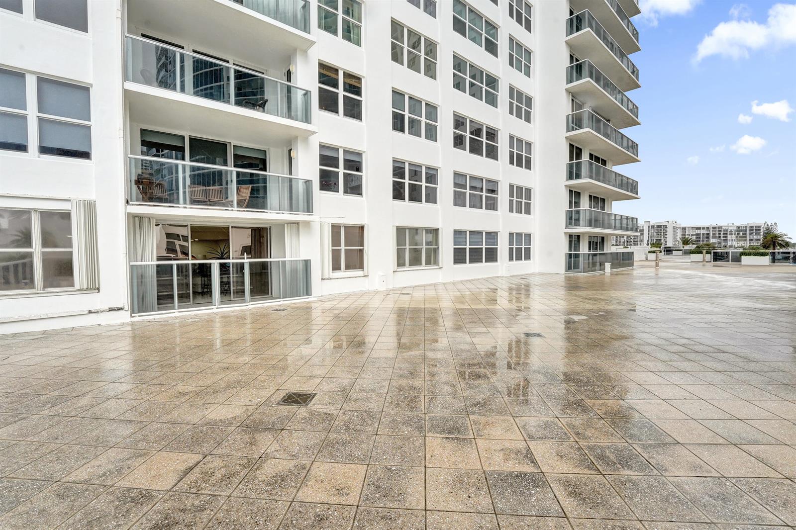 Photo of 2751 Ocean #302s, Hollywood, Florida, 33019 - DSC09072