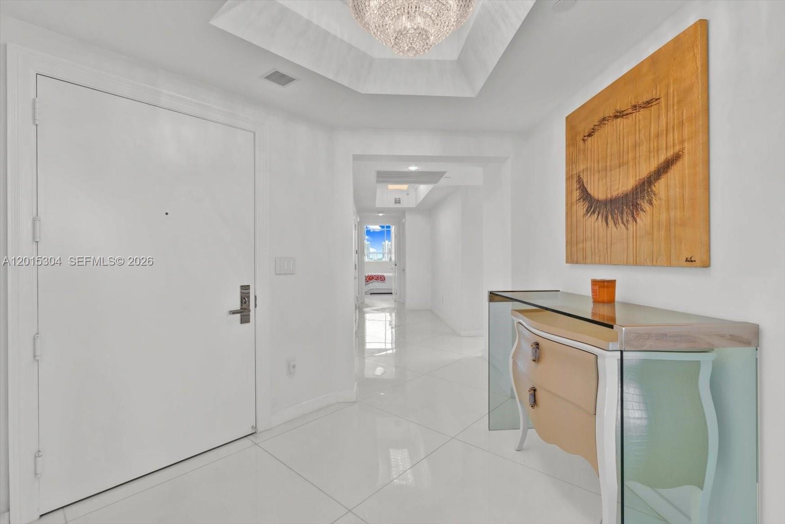 Ver detalles 1101 4 / 4 2736 sq. ft. $ 2026-08-24 0 foto