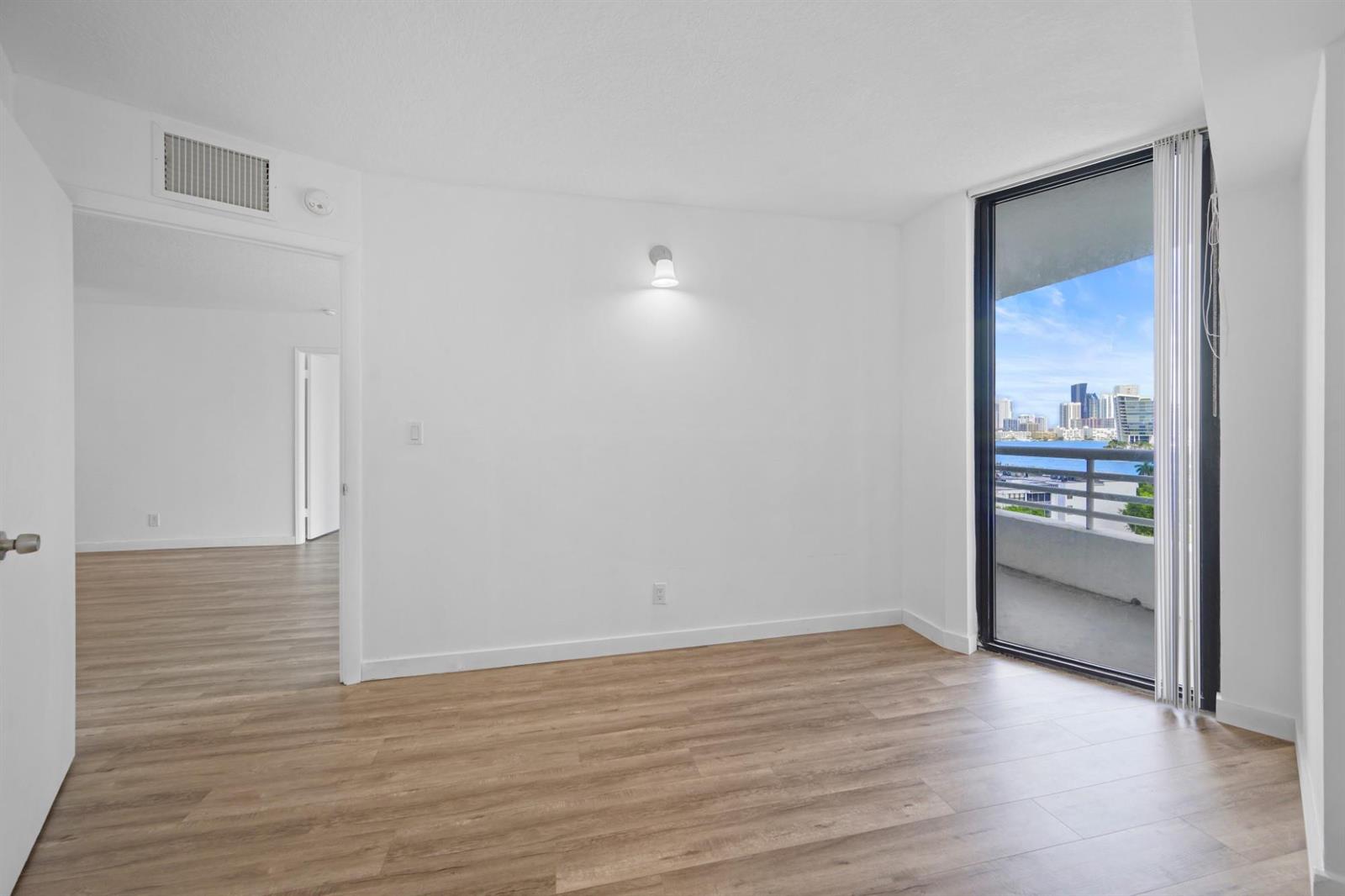 Photo of 3300 192nd #915, Aventura, Florida, 33180 - Photo 12