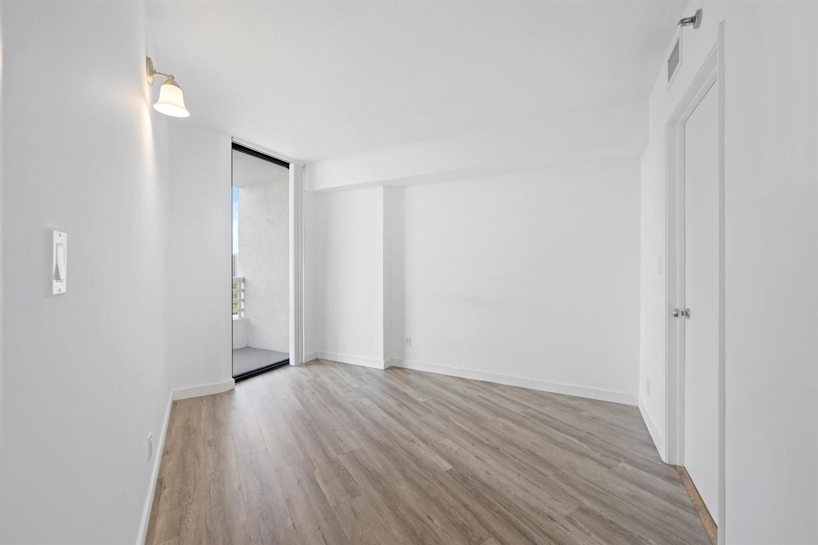Photo of 3300 192nd #915, Aventura, Florida, 33180 - Photo 13