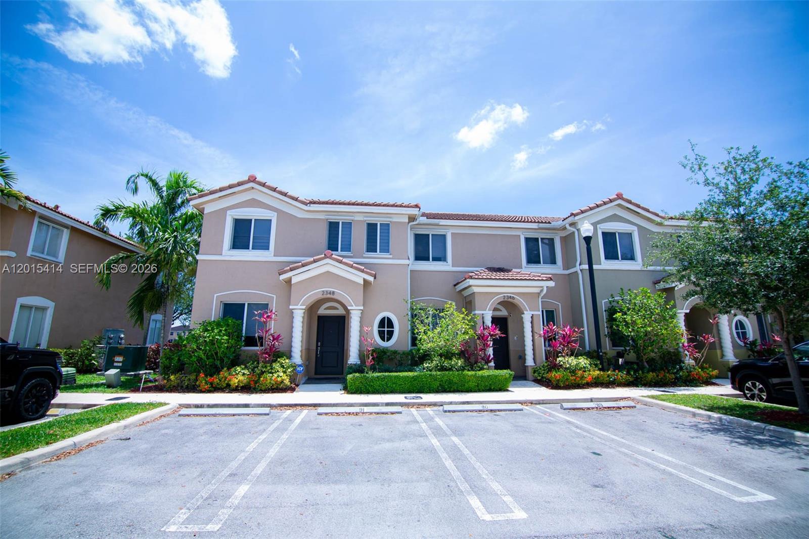 Ver detalles 2348 4 / 3 1374 sq. ft. $ 2026-05-08 0 foto