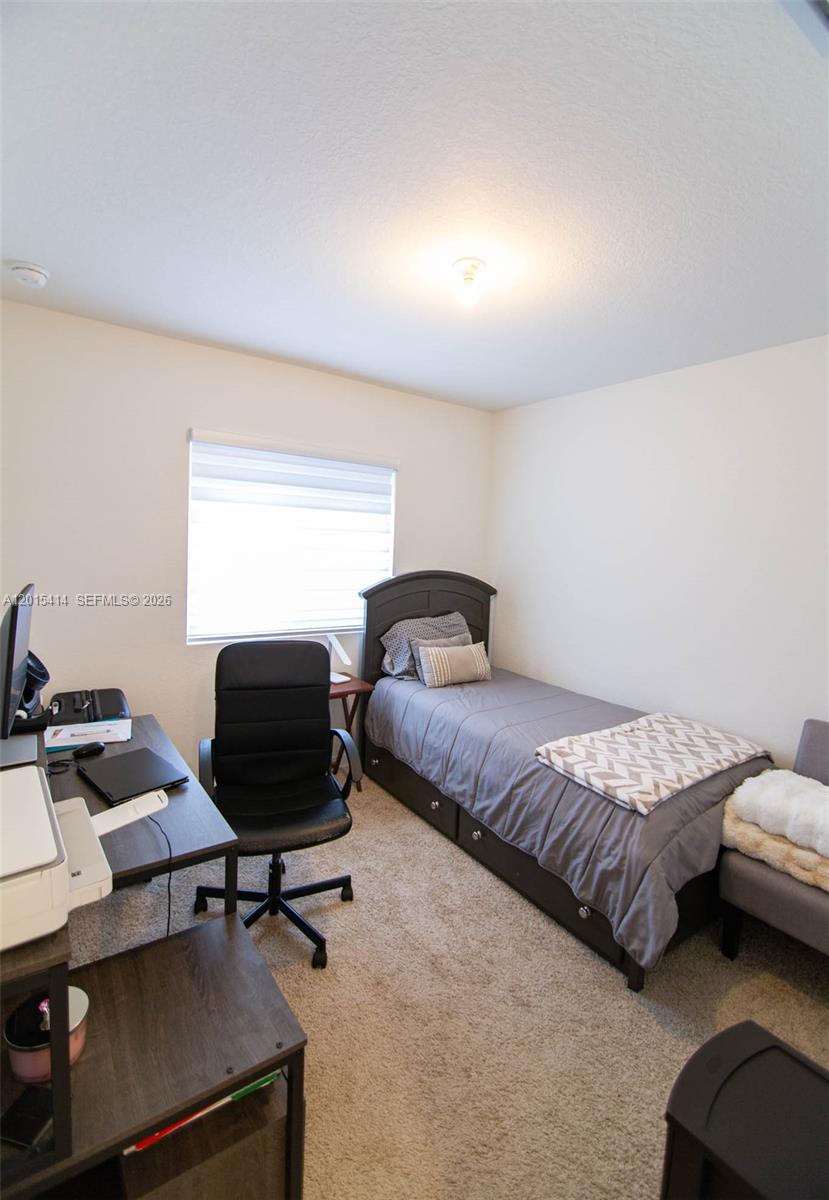 Ver detalles 2348 4 / 3 1374 sq. ft. $ 2026-05-08 0 foto