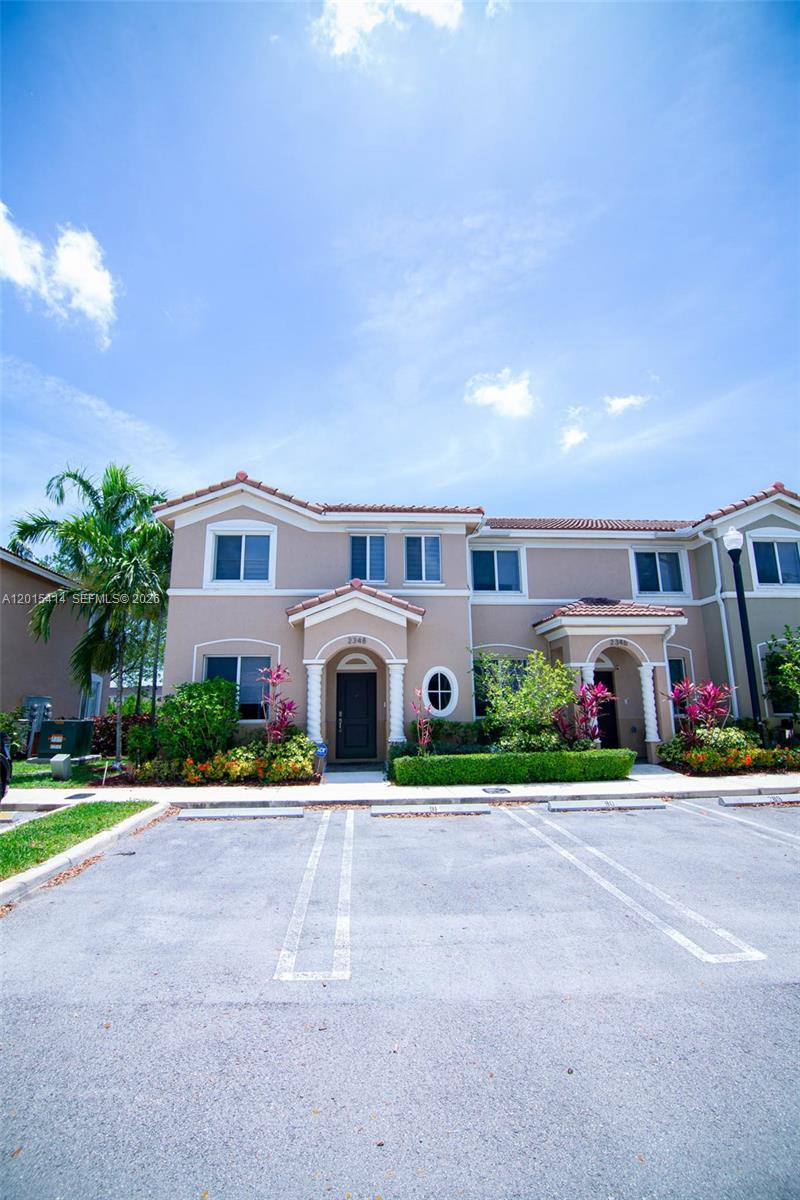 Ver detalles 2348 4 / 3 1374 sq. ft. $ 2026-05-08 0 foto