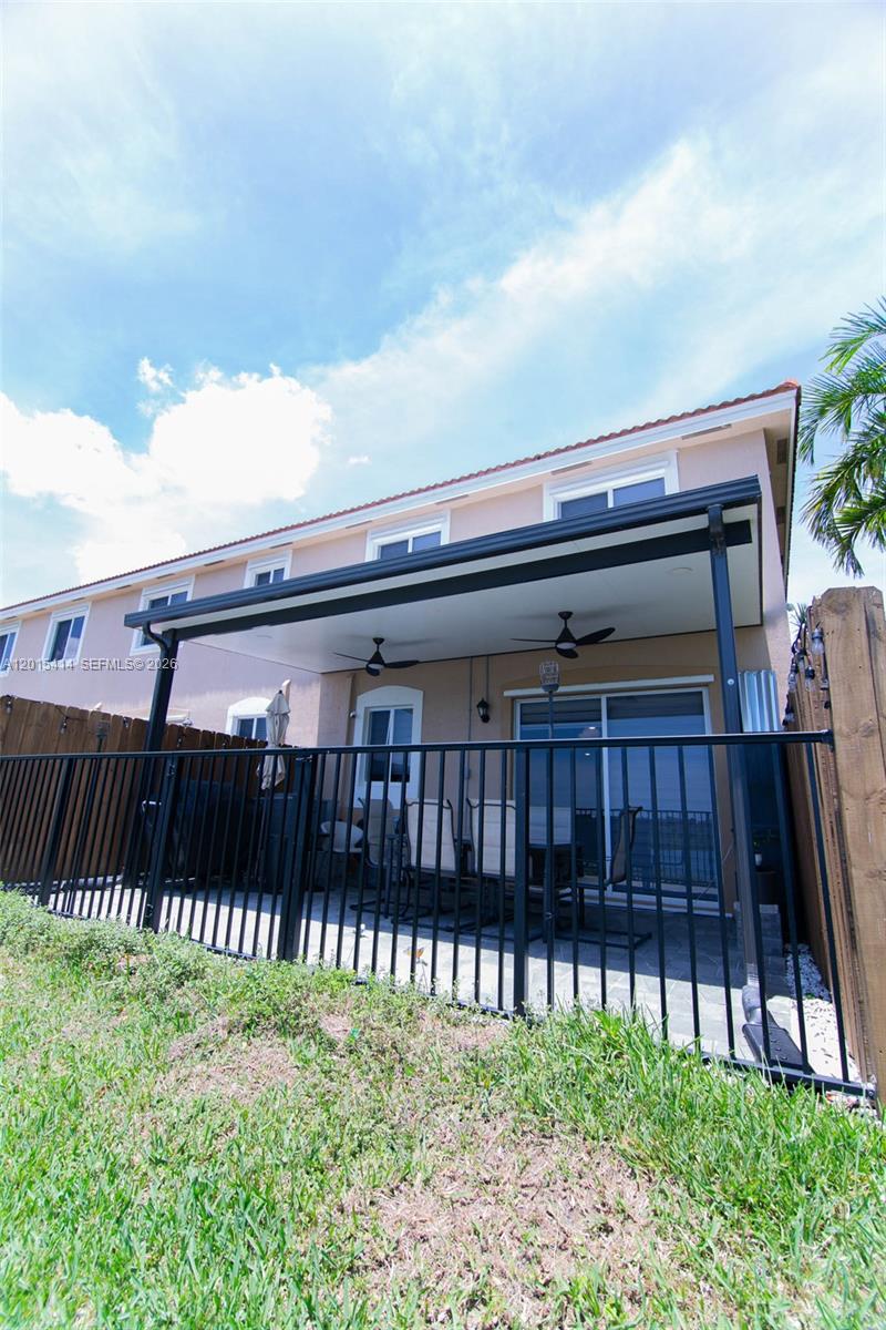 Ver detalles 2348 4 / 3 1374 sq. ft. $ 2026-05-08 0 foto