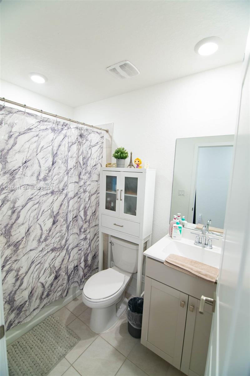 Ver detalles 2348 4 / 3 1374 sq. ft. $ 2026-05-08 0 foto