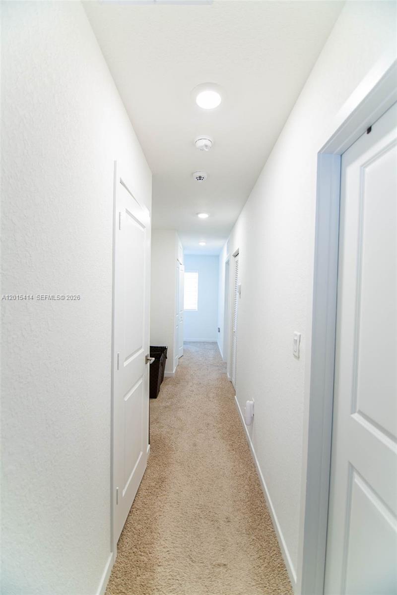 Ver detalles 2348 4 / 3 1374 sq. ft. $ 2026-05-08 0 foto