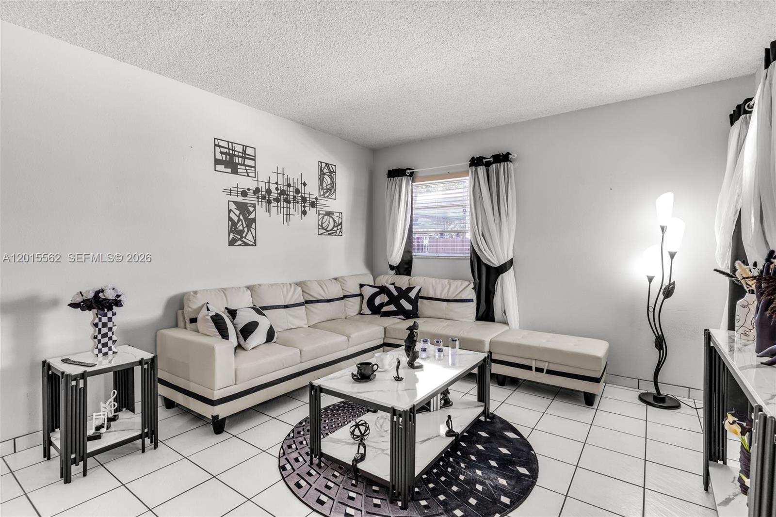 See details / 2752 sq. ft. $ 2026-05-08 0 Photo
