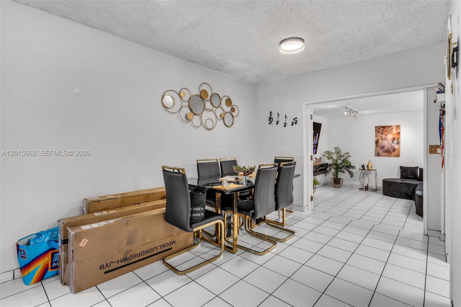 See details / 2752 sq. ft. $ 2026-05-08 0 Photo