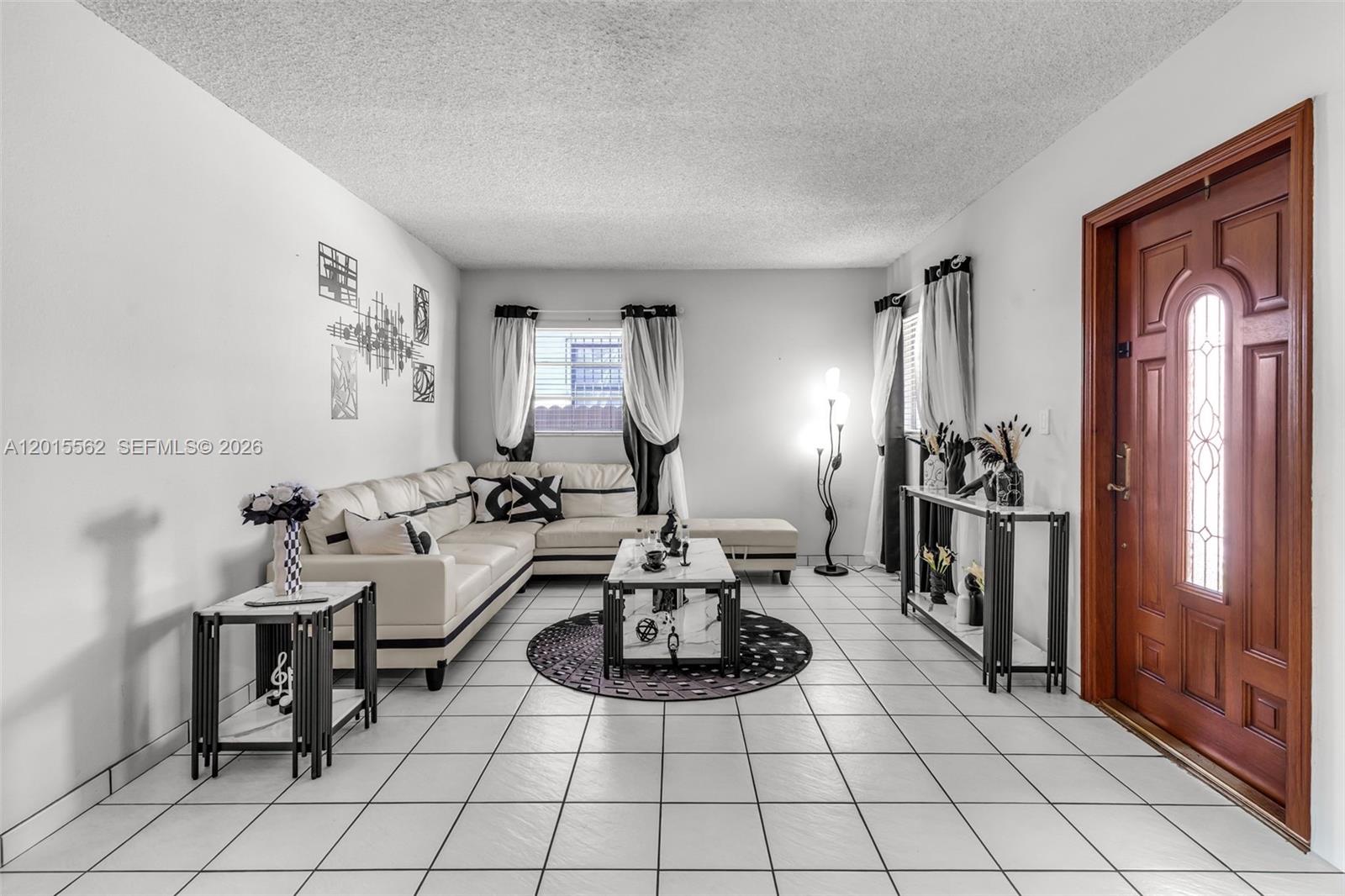See details / 2752 sq. ft. $ 2026-05-08 0 Photo