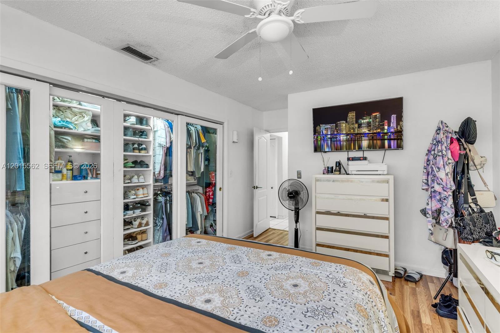 See details / 2752 sq. ft. $ 2026-05-08 0 Photo