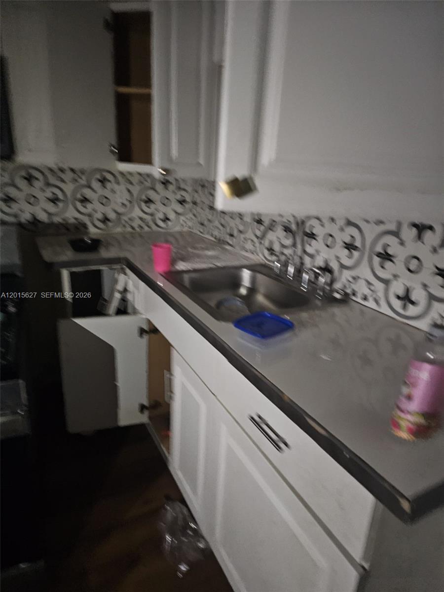 Ver detalles 1717 3 / 2 1352 sq. ft. $ 2026-05-08 0 foto