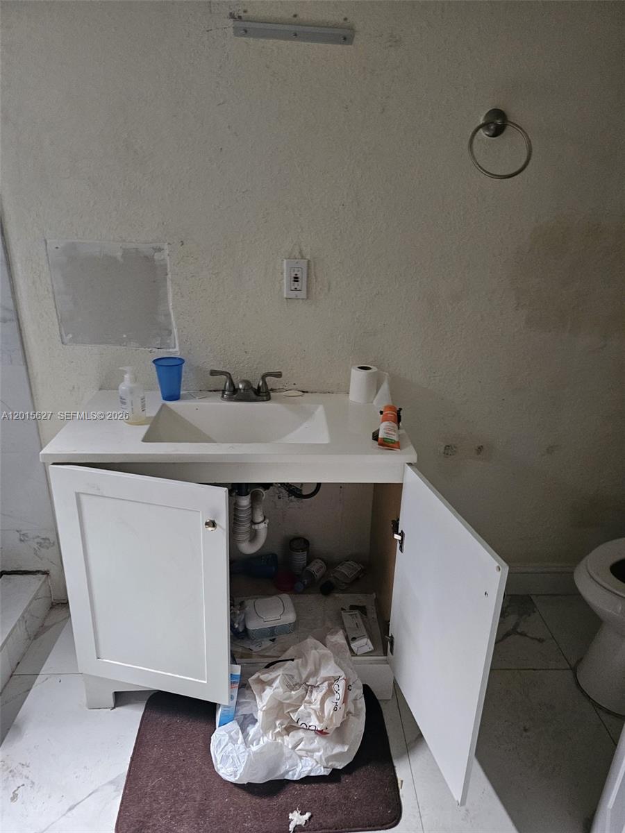 Ver detalles 1717 3 / 2 1352 sq. ft. $ 2026-05-08 0 foto