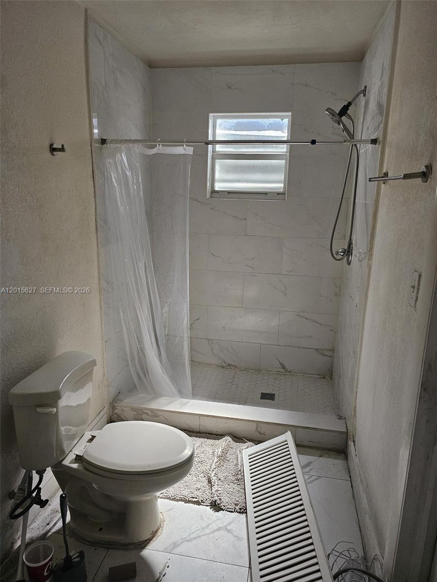 Ver detalles 1717 3 / 2 1352 sq. ft. $ 2026-05-08 0 foto
