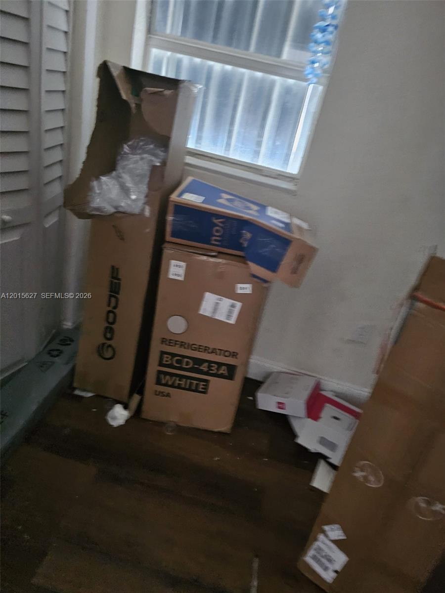 Ver detalles 1717 3 / 2 1352 sq. ft. $ 2026-05-08 0 foto