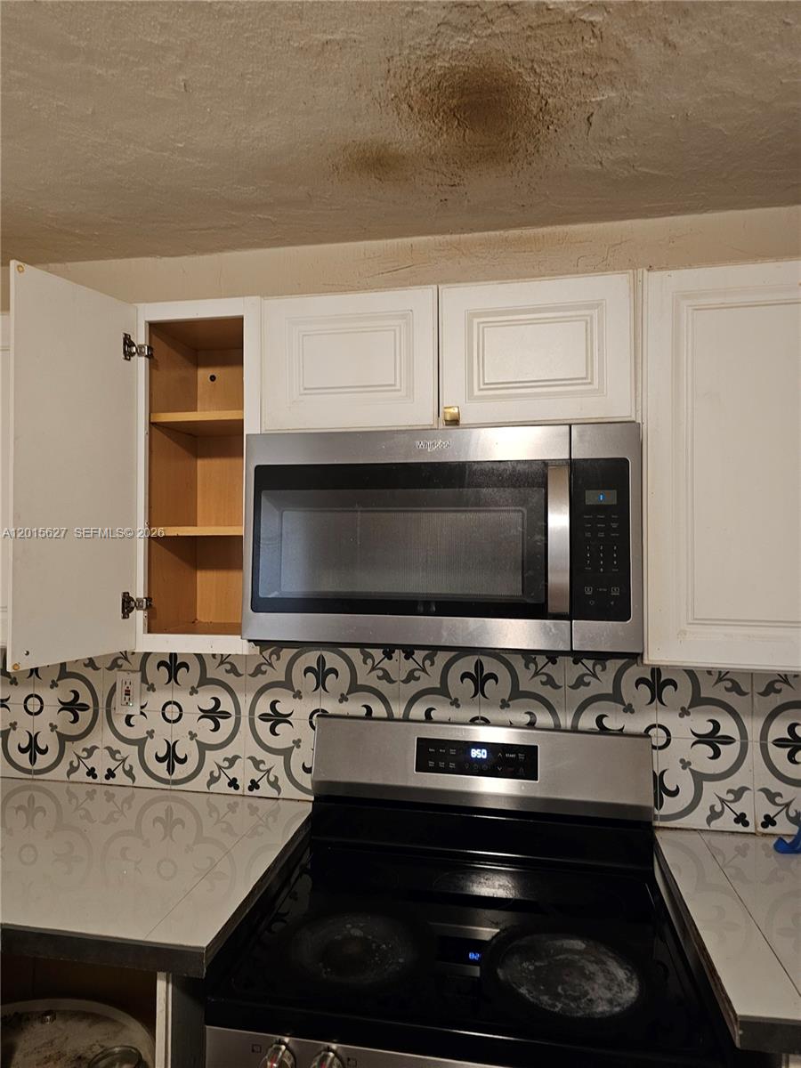 Ver detalles 1717 3 / 2 1352 sq. ft. $ 2026-05-08 0 foto