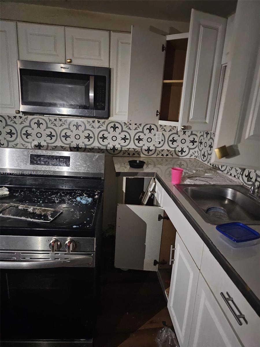 Ver detalles 1717 3 / 2 1352 sq. ft. $ 2026-05-08 0 foto
