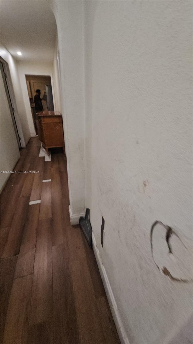 Ver detalles 1717 3 / 2 1352 sq. ft. $ 2026-05-08 0 foto