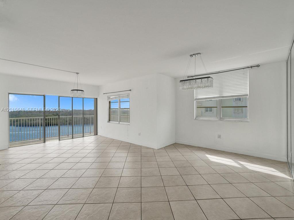906 3 / 3 1570 sq. ft. $ 2026-05-08 0 Photo