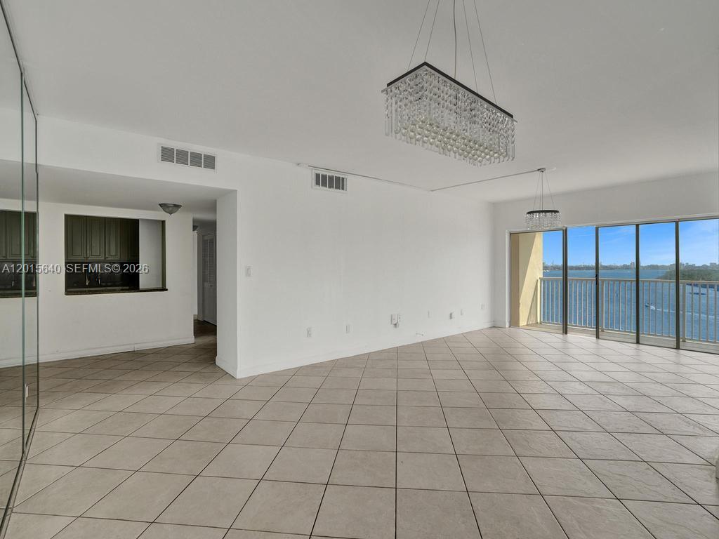 906 3 / 3 1570 sq. ft. $ 2026-05-08 0 Photo