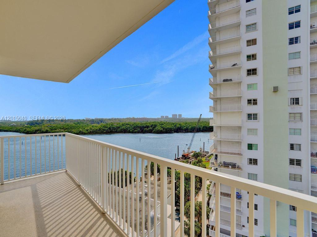 906 3 / 3 1570 sq. ft. $ 2026-05-08 0 Photo