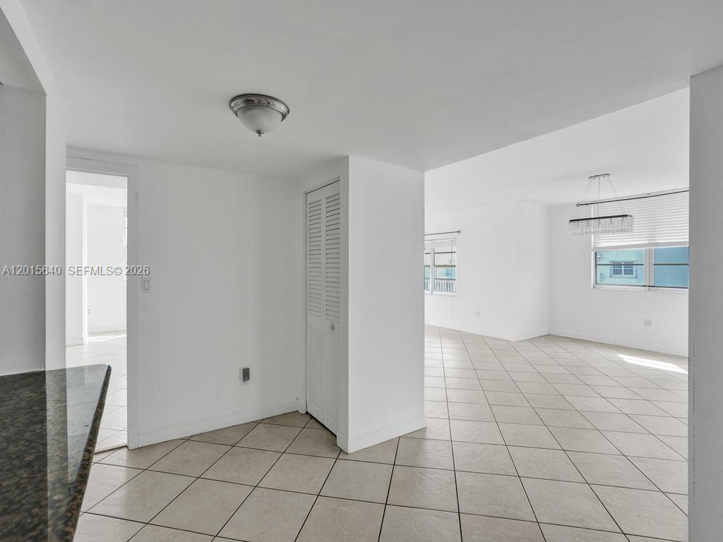 906 3 / 3 1570 sq. ft. $ 2026-05-08 0 Photo