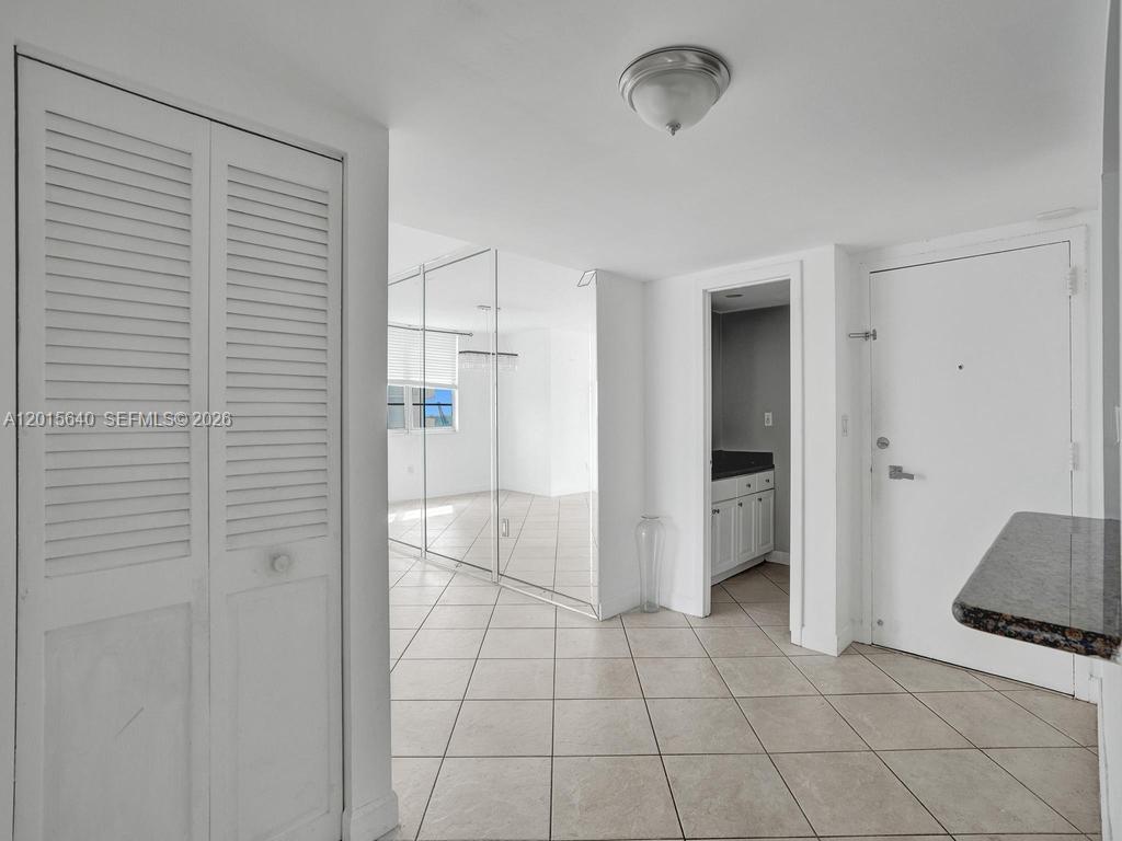 906 3 / 3 1570 sq. ft. $ 2026-05-08 0 Photo