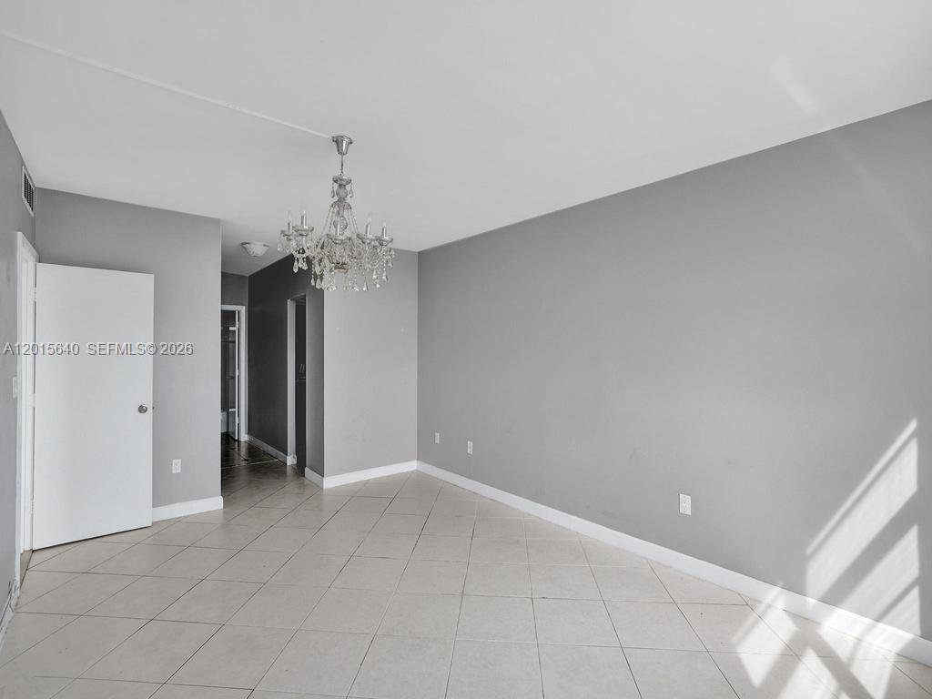 906 3 / 3 1570 sq. ft. $ 2026-05-08 0 Photo