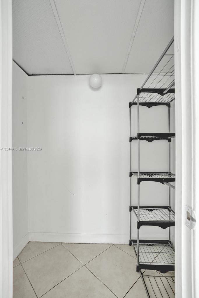 906 3 / 3 1570 sq. ft. $ 2026-05-08 0 Photo