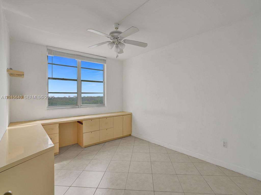 906 3 / 3 1570 sq. ft. $ 2026-05-08 0 Photo