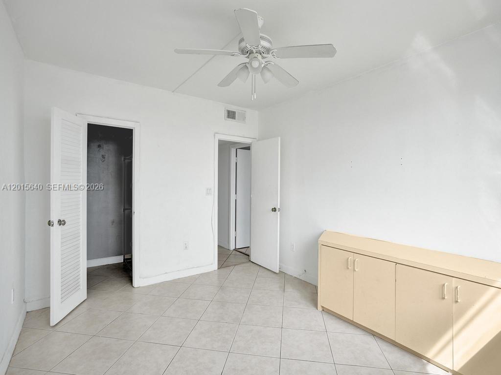 906 3 / 3 1570 sq. ft. $ 2026-05-08 0 Photo
