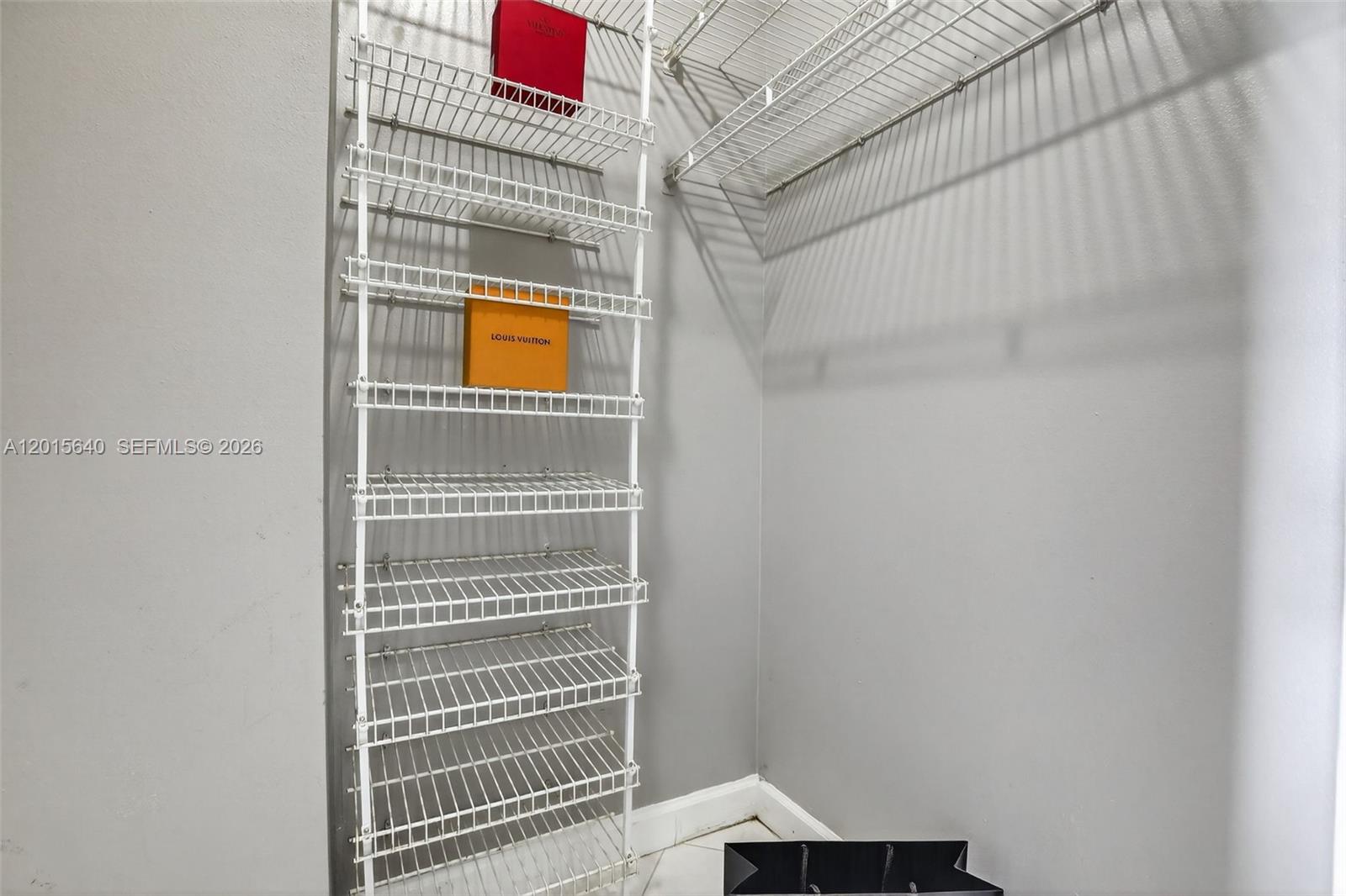 906 3 / 3 1570 sq. ft. $ 2026-05-08 0 Photo