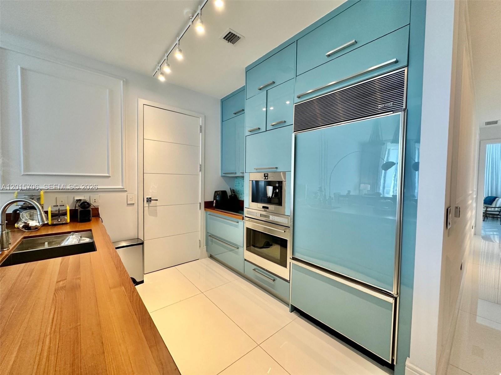 3302 3 / 4 1974 sq. ft. $ 2026-05-08 0 Photo