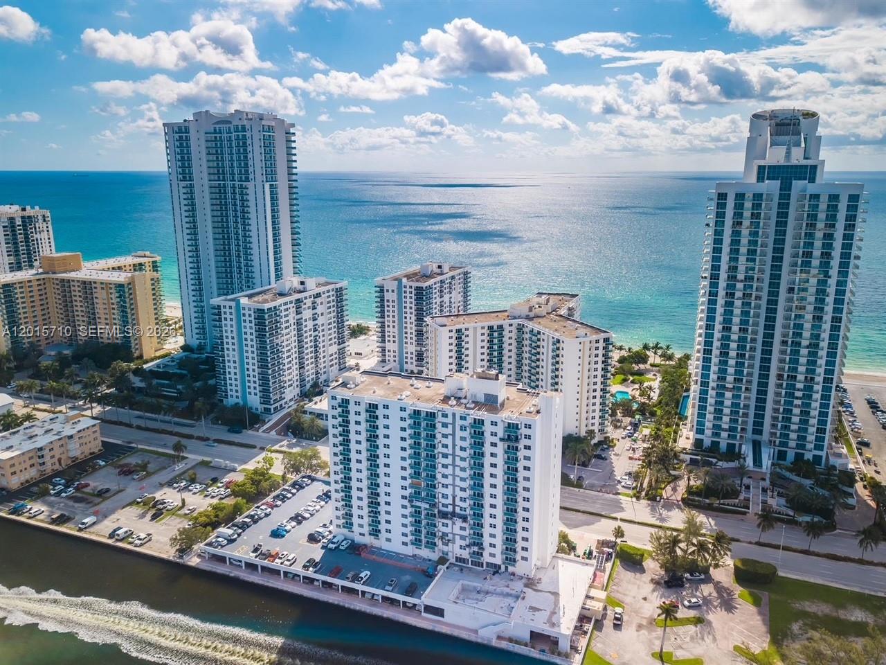 Photo of 3001 Ocean Dr  #703, Hollywood, Florida, 33019 - 