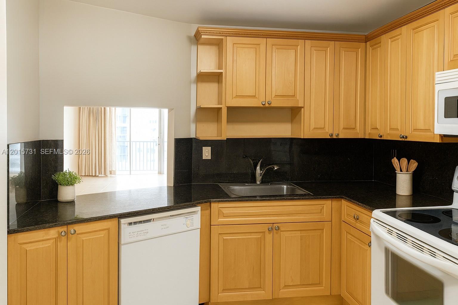 See details 816-3 1 / 2 1036 sq. ft. $ 2026-05-08 0 Photo