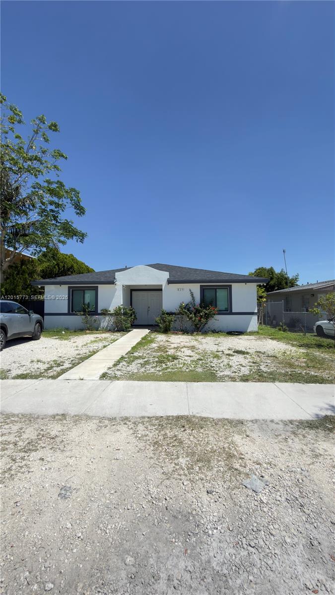 829 4 / 2 1581 sq. ft. $ 2026-05-08 0 foto