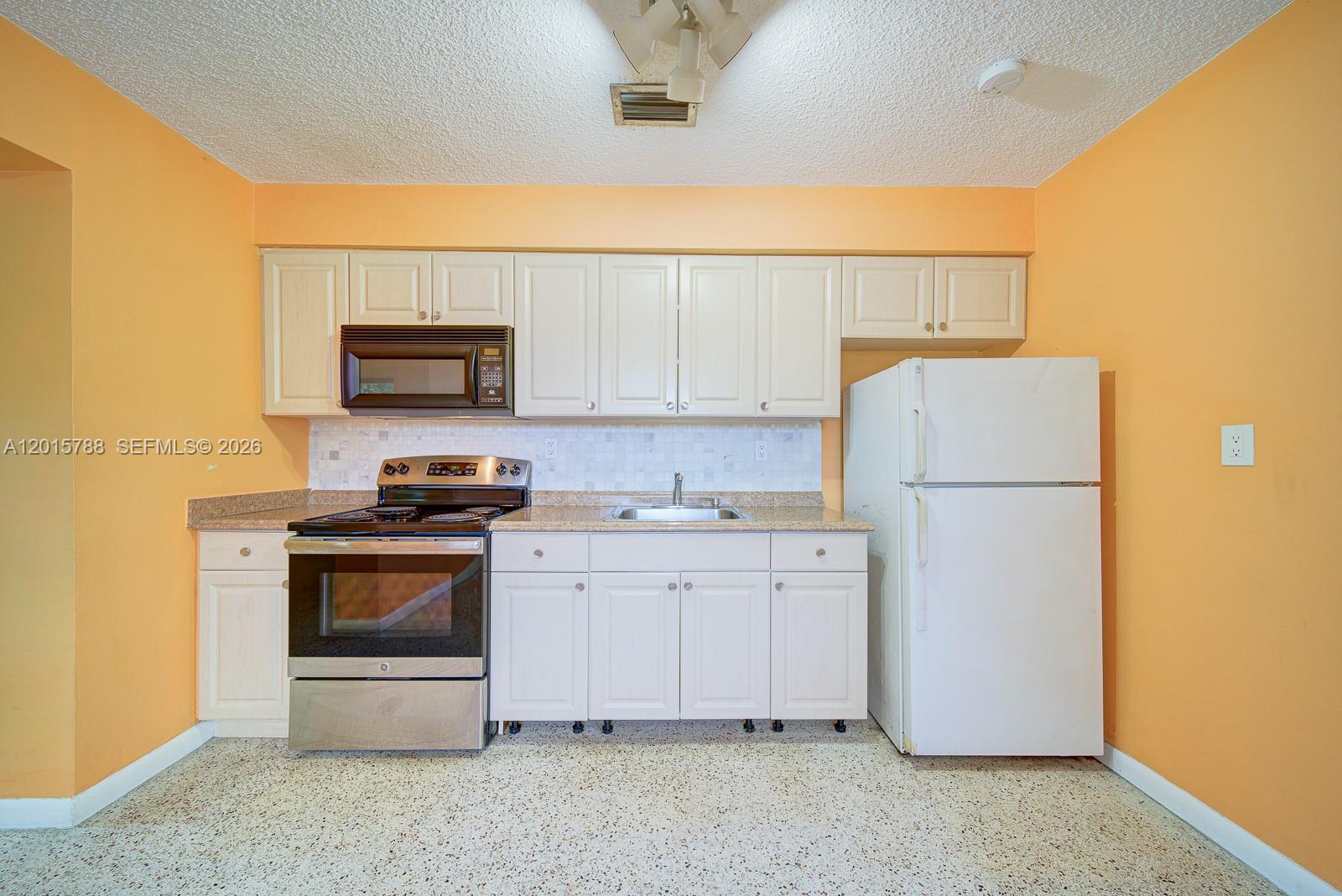   /  2369 sq. ft. $ 2026-05-08 0 Photo