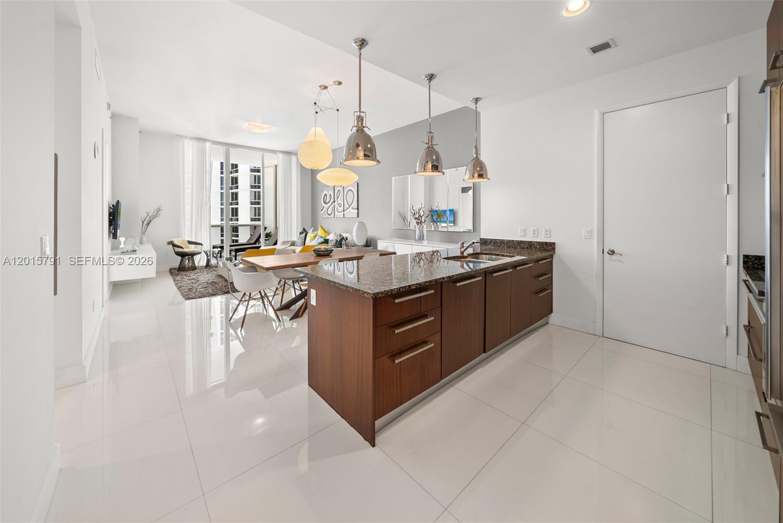 3302 3 / 4 1979 sq. ft. $ 2026-05-08 0 Photo