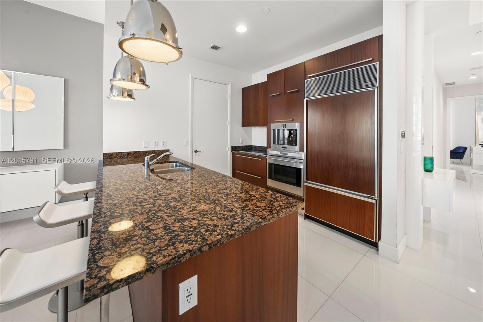 3302 3 / 4 1979 sq. ft. $ 2026-05-08 0 Photo