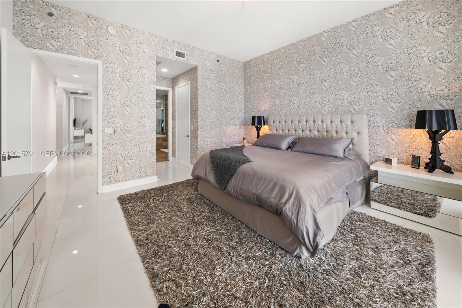 3302 3 / 4 1979 sq. ft. $ 2026-05-08 0 Photo