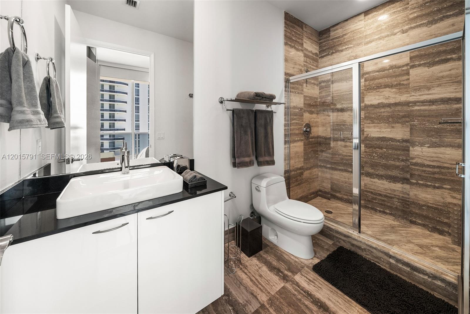 3302 3 / 4 1979 sq. ft. $ 2026-05-08 0 Photo