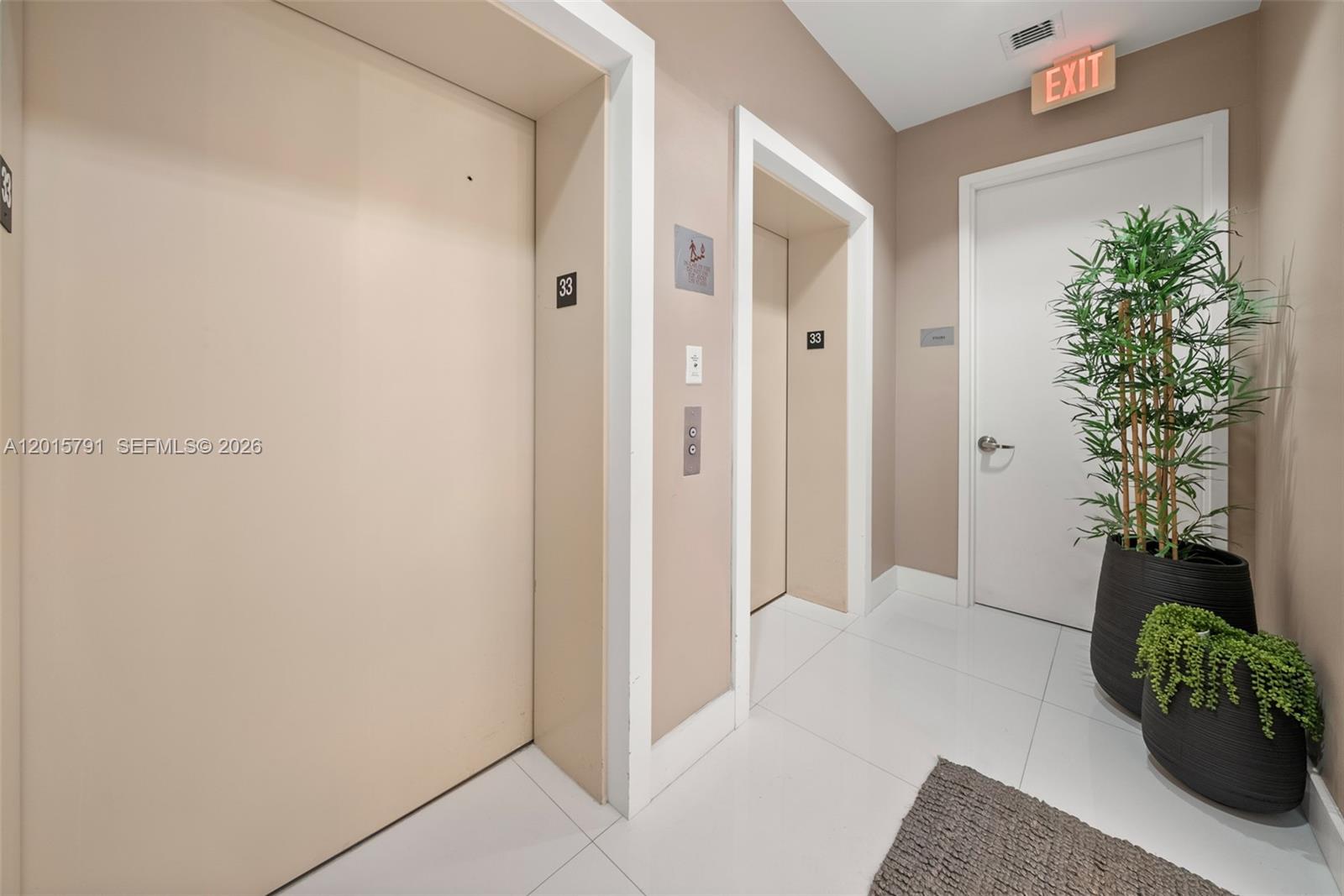 3302 3 / 4 1979 sq. ft. $ 2026-05-08 0 Photo