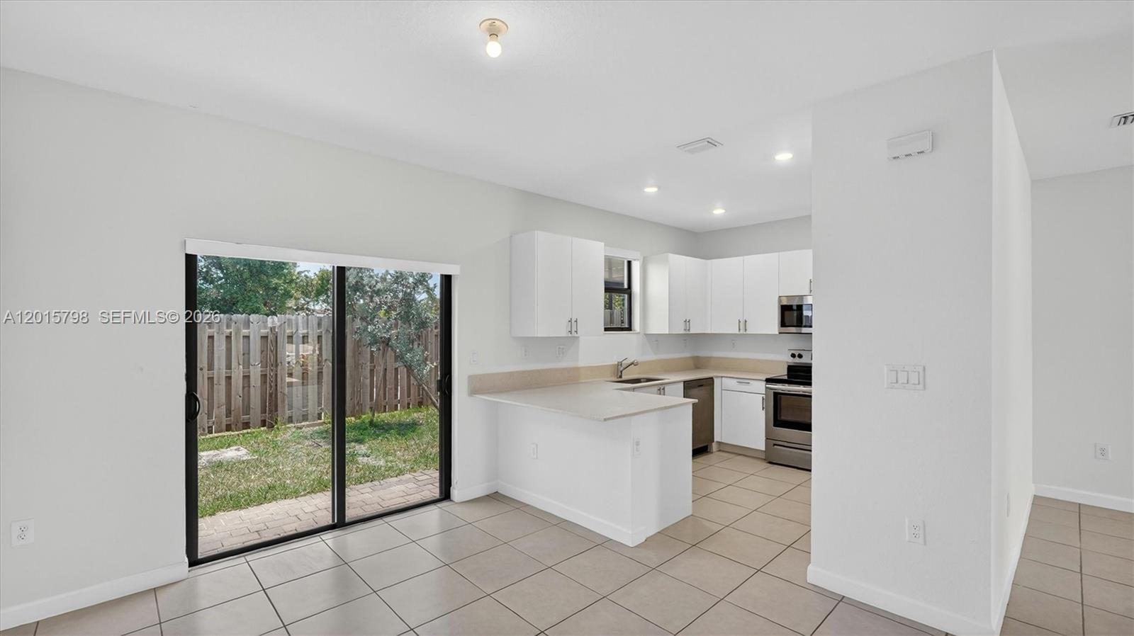 23029 3 / 3 1442 sq. ft. $ 2026-05-08 0 foto