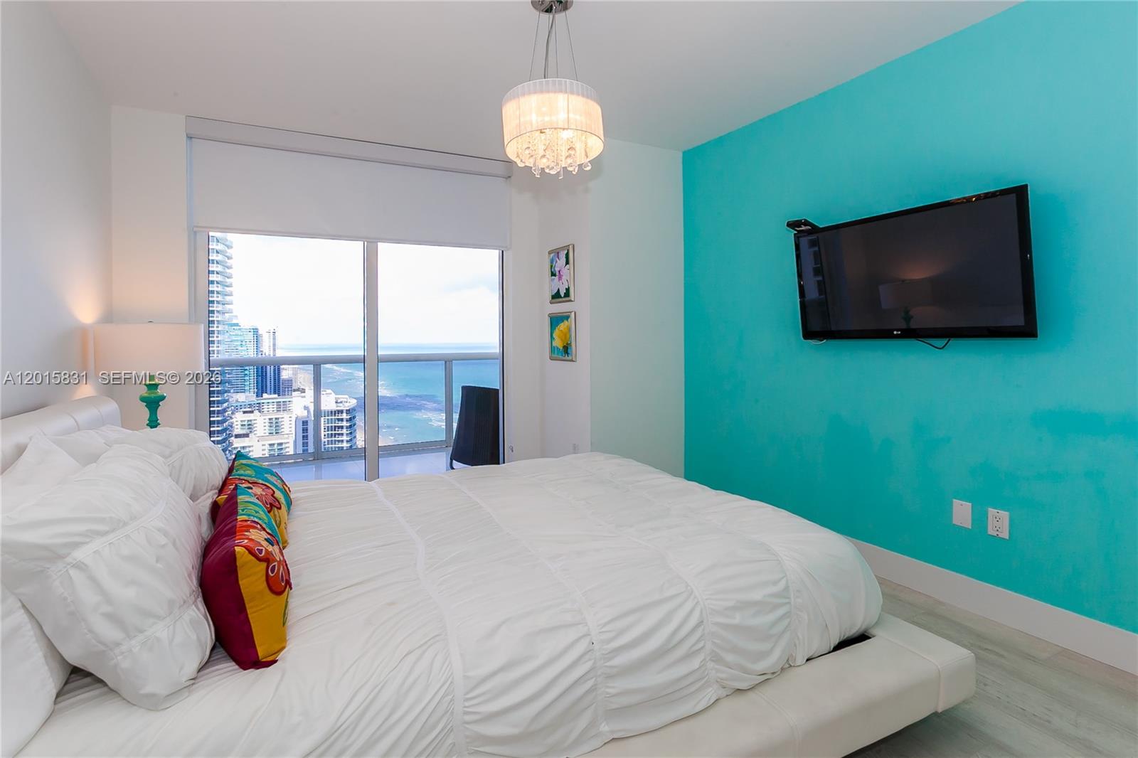 See details 3711 3 / 2 1554 sq. ft. $ 2026-05-08 0 Photo