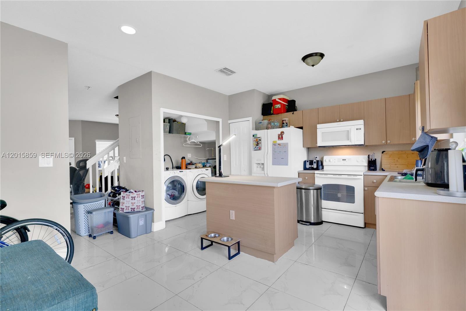 1660 3 / 3 1509 sq. ft. $ 2026-05-08 0 foto