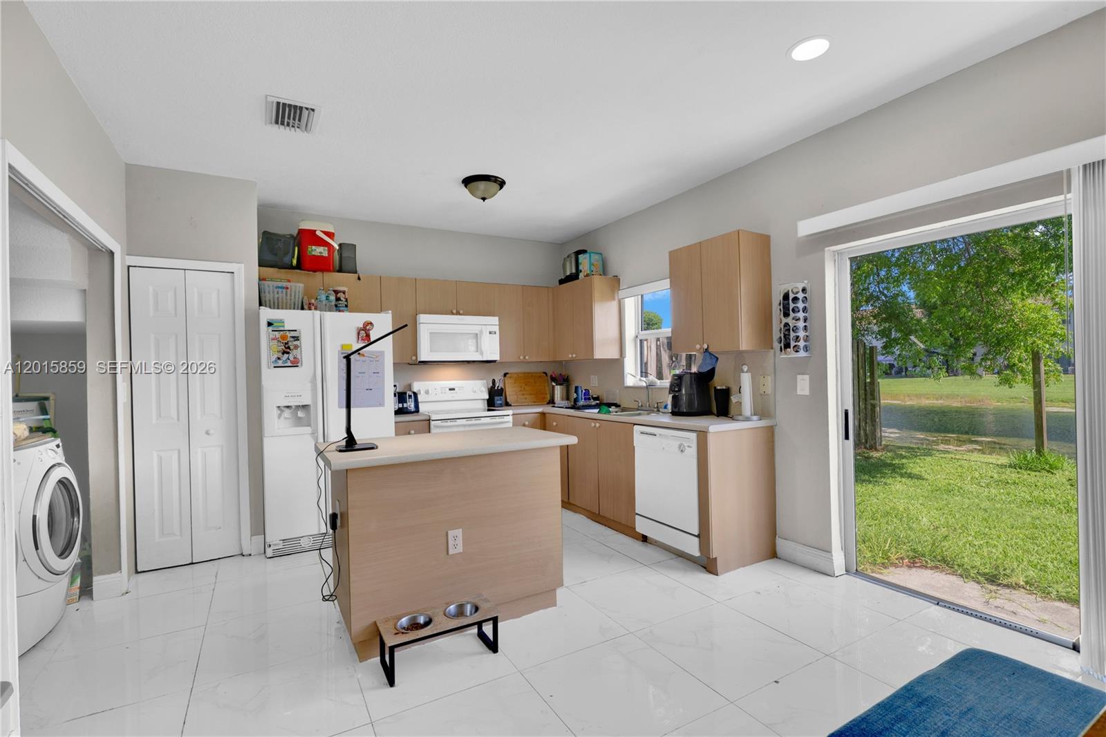 1660 3 / 3 1509 sq. ft. $ 2026-05-08 0 foto