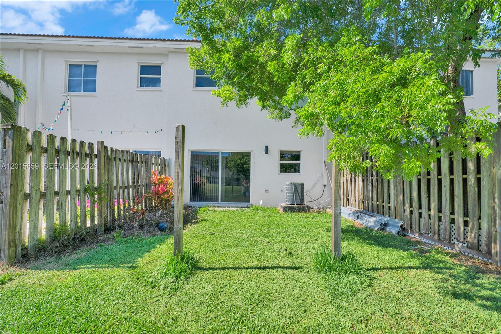 1660 3 / 3 1509 sq. ft. $ 2026-05-08 0 foto