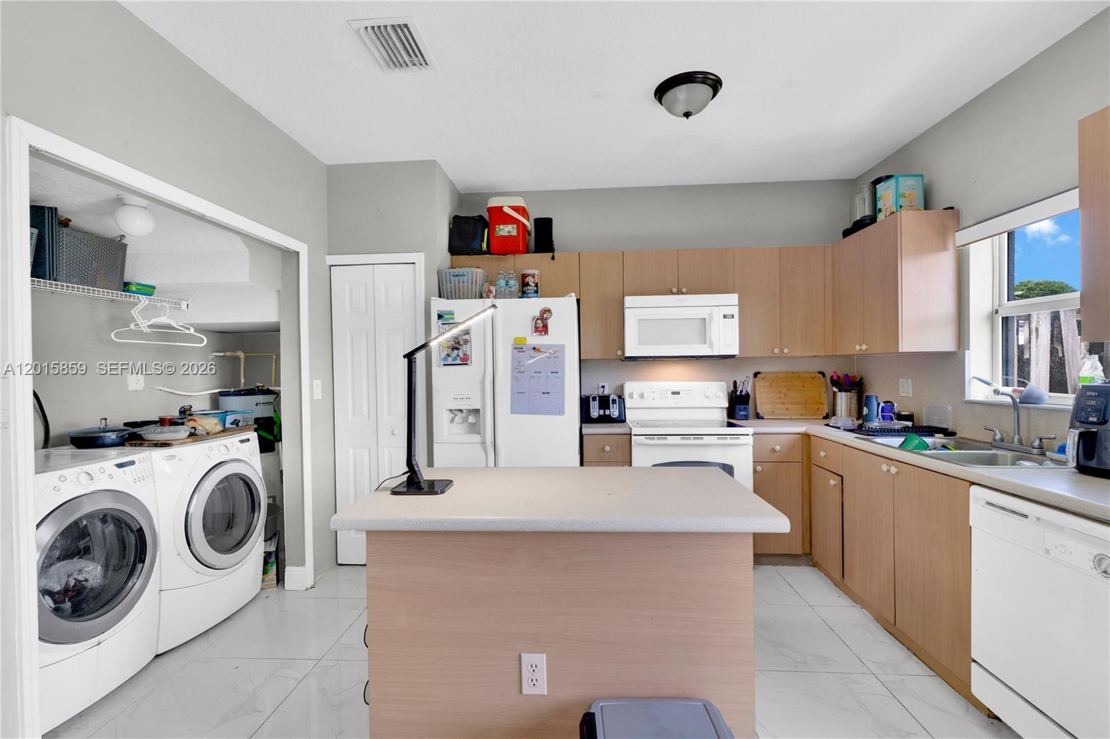 1660 3 / 3 1509 sq. ft. $ 2026-05-08 0 foto